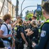 Protest gegen den Marsch fürs Leben religiöser Fundamentalistinnen in Berlin:    Array