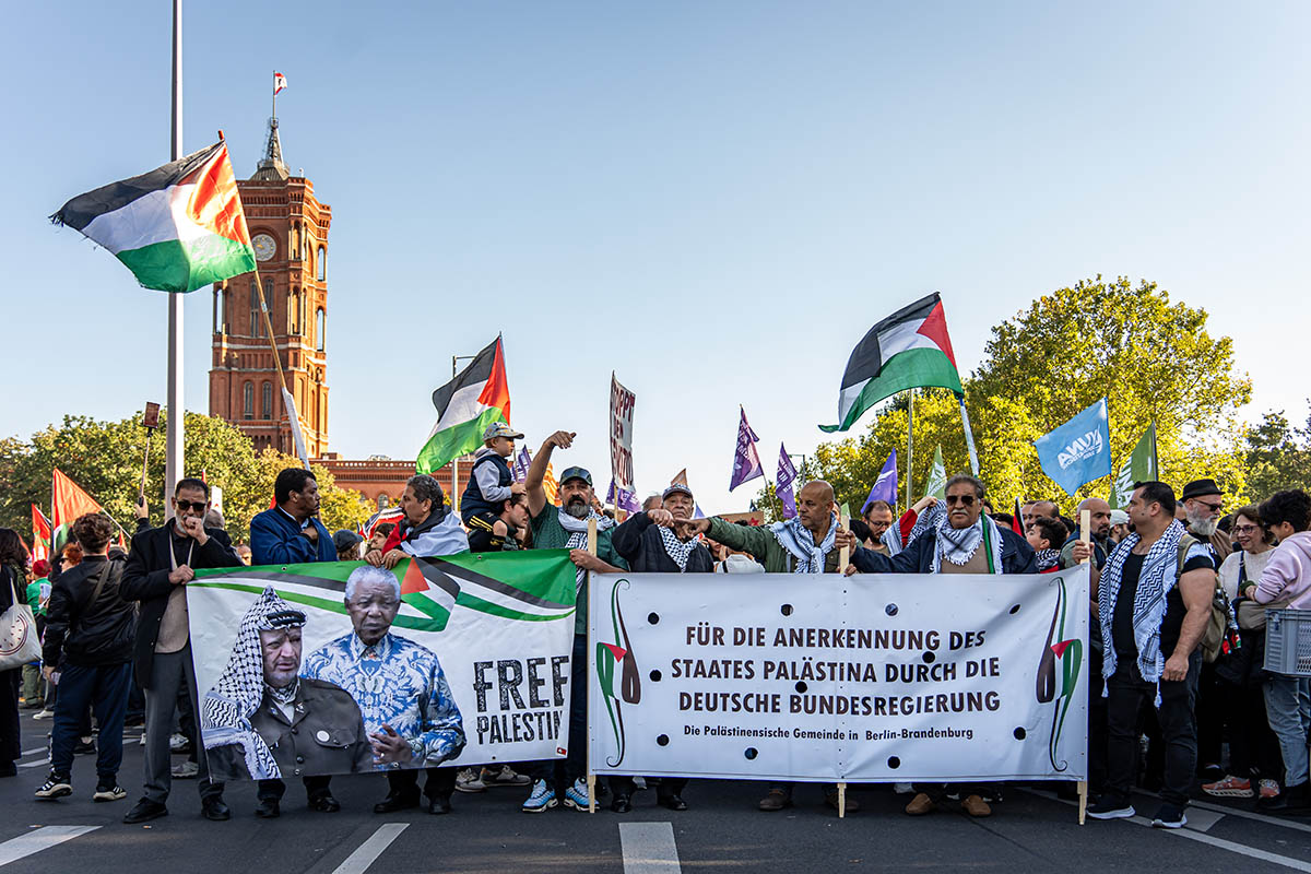 100.000 Menschen bei „All Eyes on Gaza“: Array