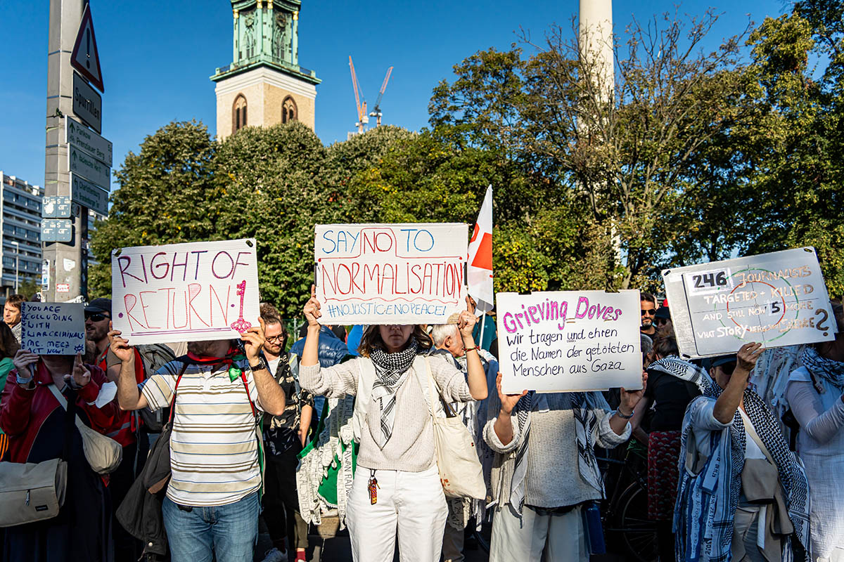 100.000 Menschen bei „All Eyes on Gaza“: Array