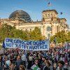 100.000 Menschen bei „All Eyes on Gaza“:    Array