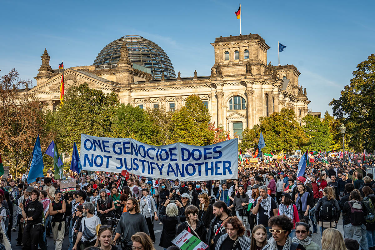 100.000 Menschen bei „All Eyes on Gaza“: Array