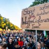 100.000 Menschen bei „All Eyes on Gaza“:    Array