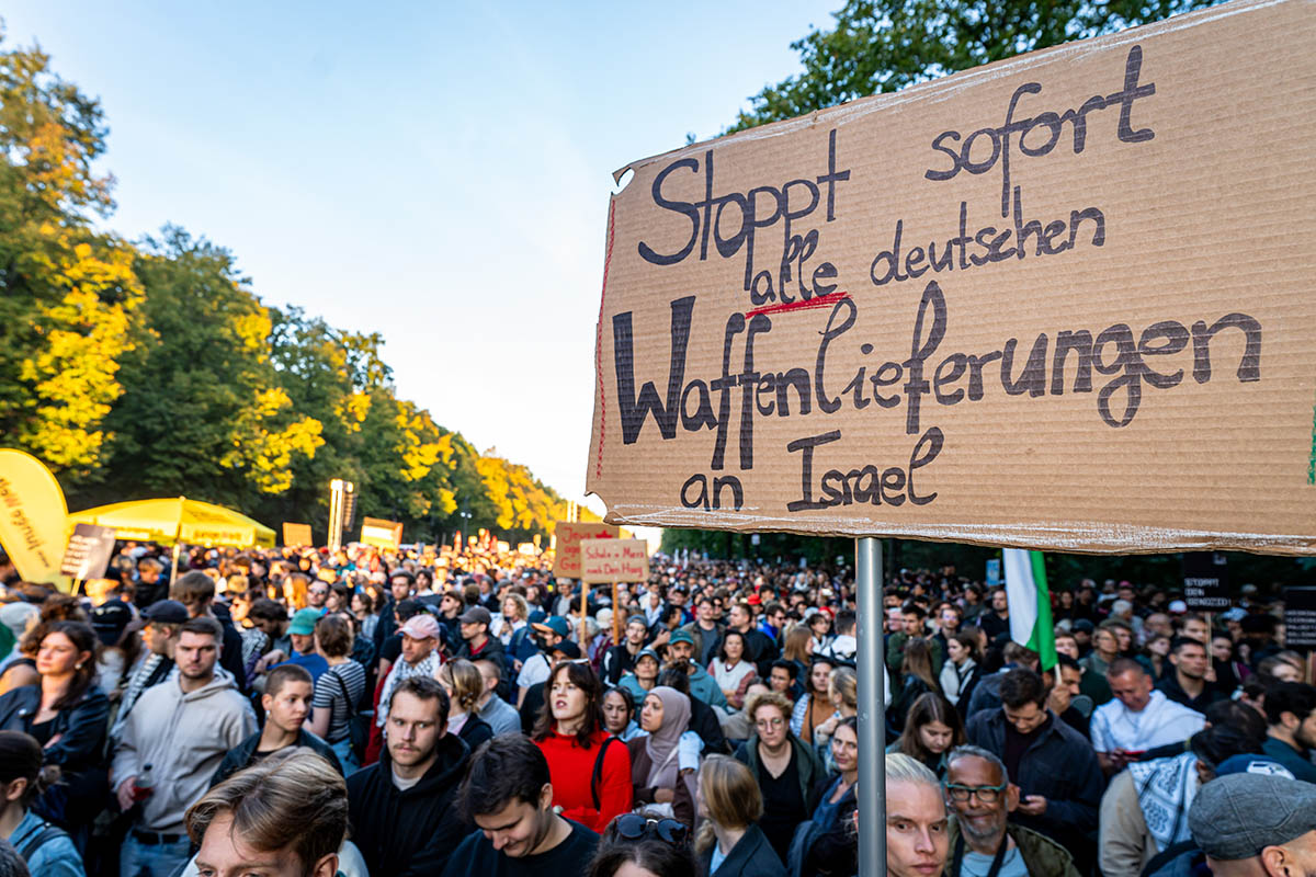 100.000 Menschen bei „All Eyes on Gaza“: Array