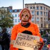 ZSK spielt Gratiskonzert gegen Rechts in Kreuzberg:    Array