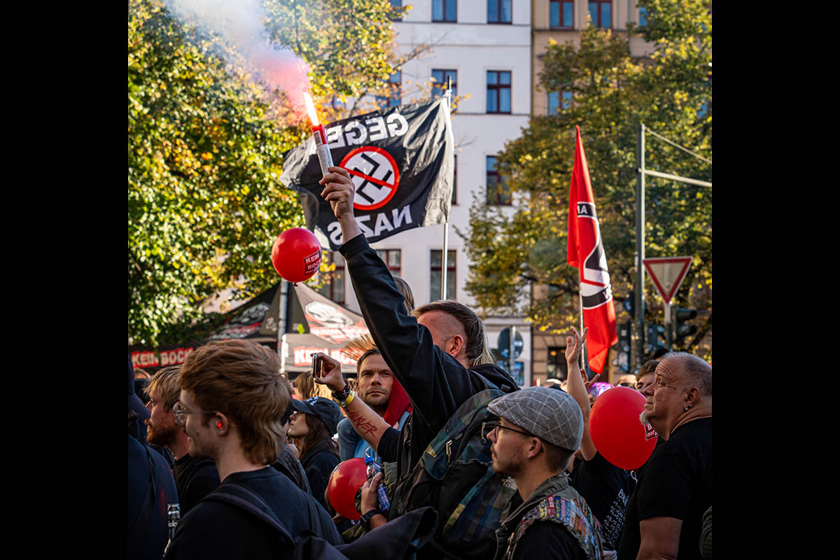 ZSK spielt Gratiskonzert gegen Rechts in Kreuzberg: Array