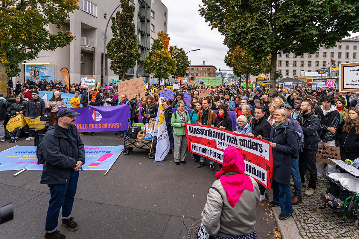 Protest gegen die Kürzungspläne des schwarz-roten Senats in Berlin: Array