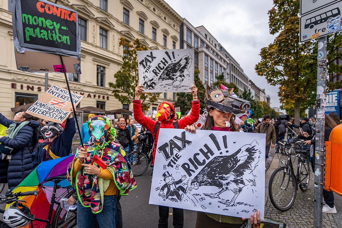 Protest gegen die Kürzungspläne des schwarz-roten Senats in Berlin: Array
