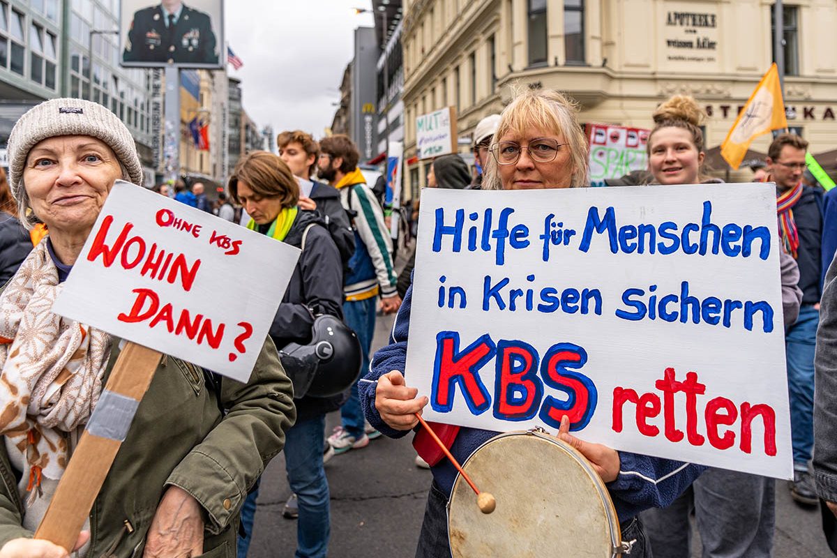 Protest gegen die Kürzungspläne des schwarz-roten Senats in Berlin: Array