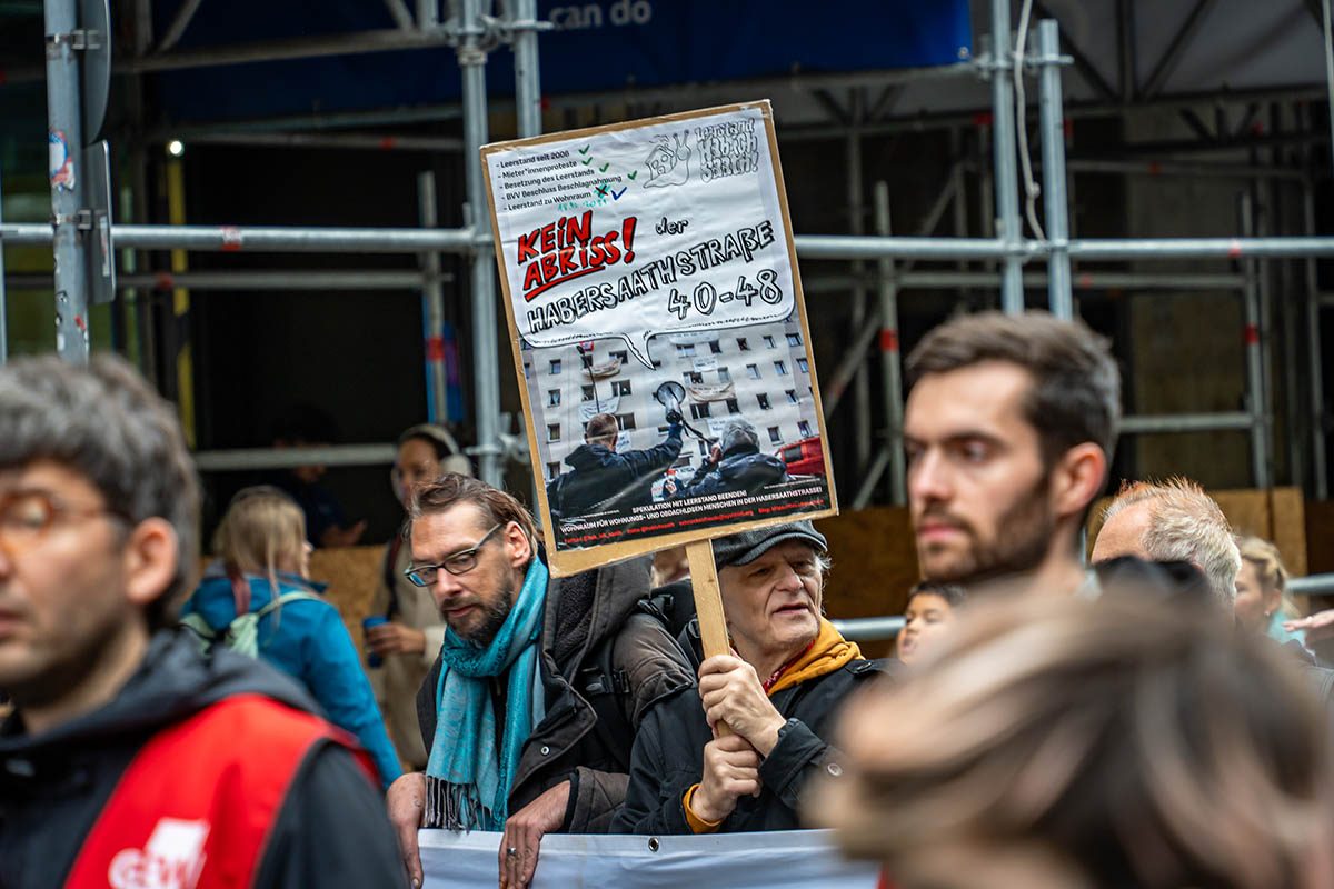 Protest gegen die Kürzungspläne des schwarz-roten Senats in Berlin: Array