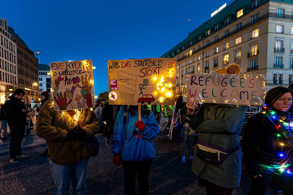 Protest gegen die rassistischen Ausfälle von Friedrich Merz: Array