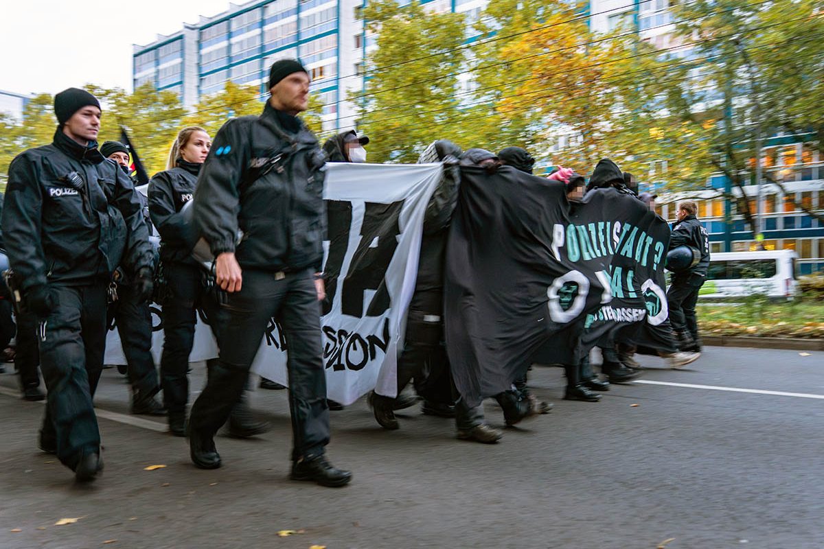 Demo gegen Patriarchat und Polizeigewalt: Array
