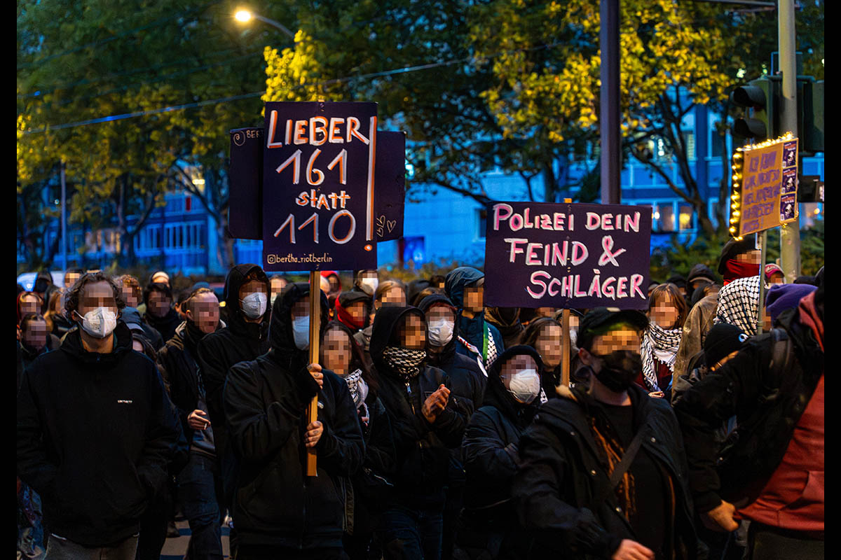 Demo gegen Patriarchat und Polizeigewalt: Array