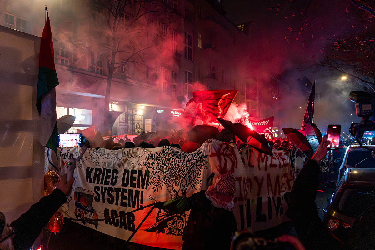Demo gegen die Polizei am 13.12.: 