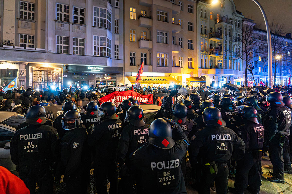 Demo gegen die Polizei am 13.12.: 
