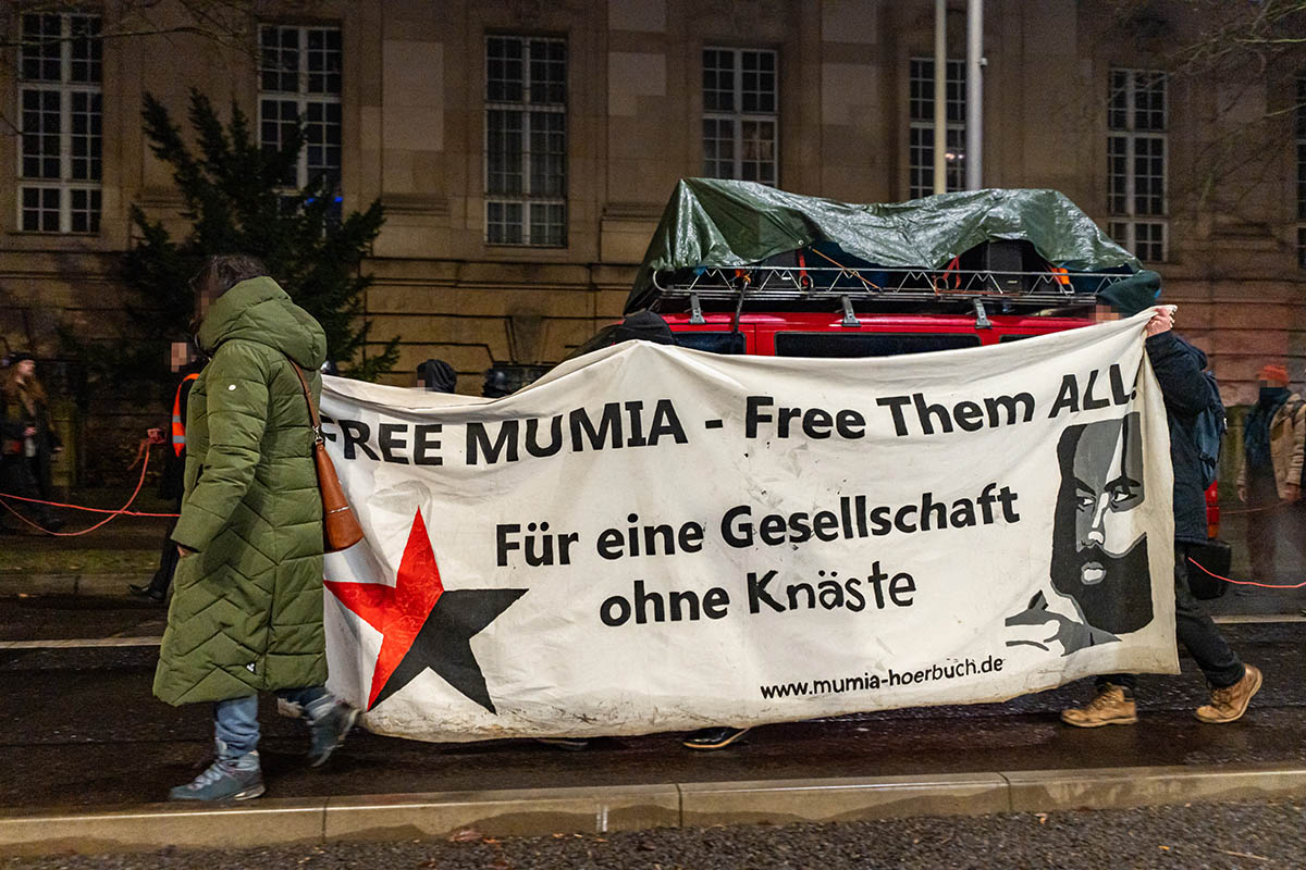 Silvesterdemo gegen Knäste und für die Freilassung politischer Gefangener: 