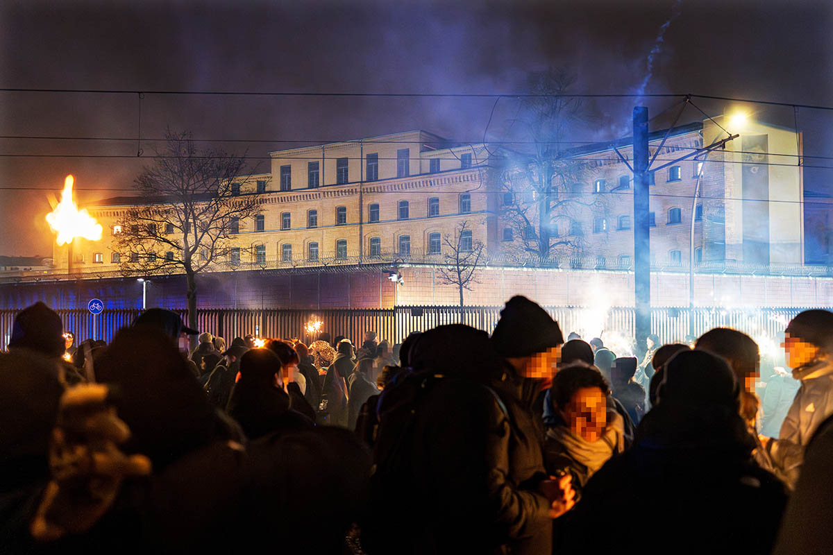 Silvesterdemo gegen Knäste und für die Freilassung politischer Gefangener: 