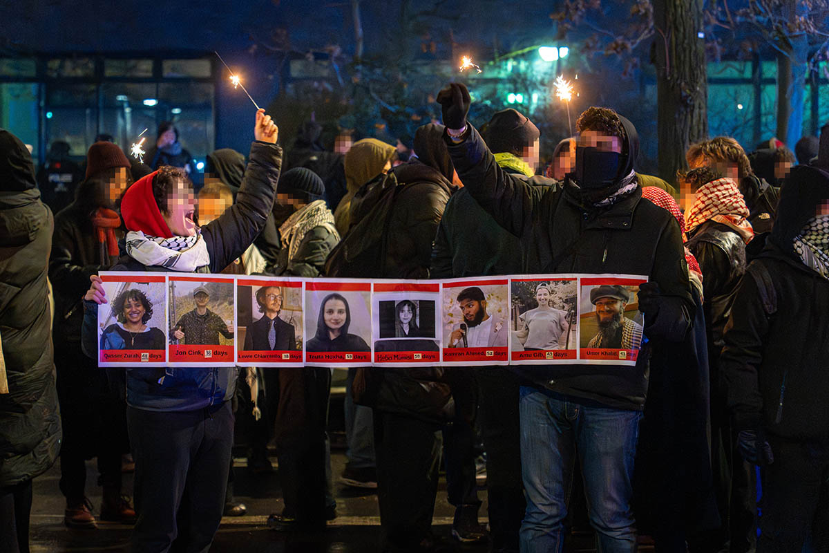 Silvesterdemo gegen Knäste und für die Freilassung politischer Gefangener: 