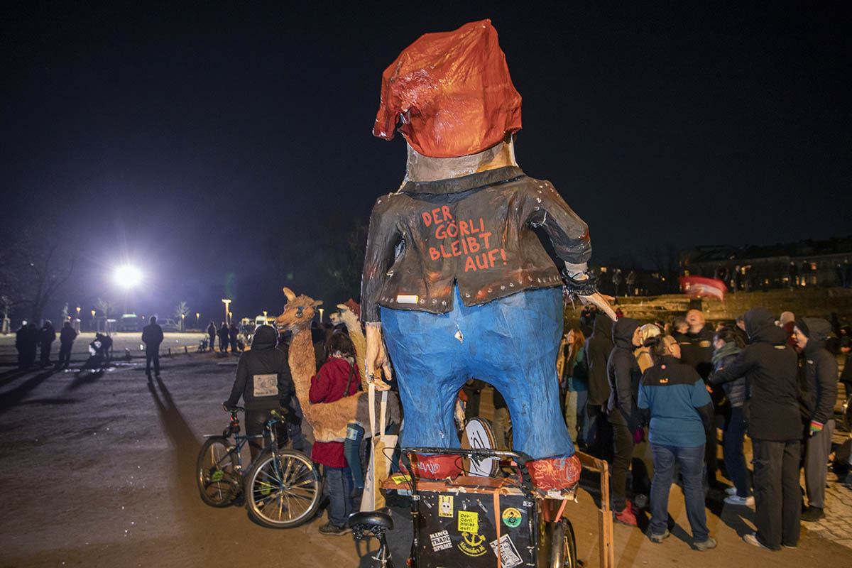 Görlitzer Park - ZAUN: Array