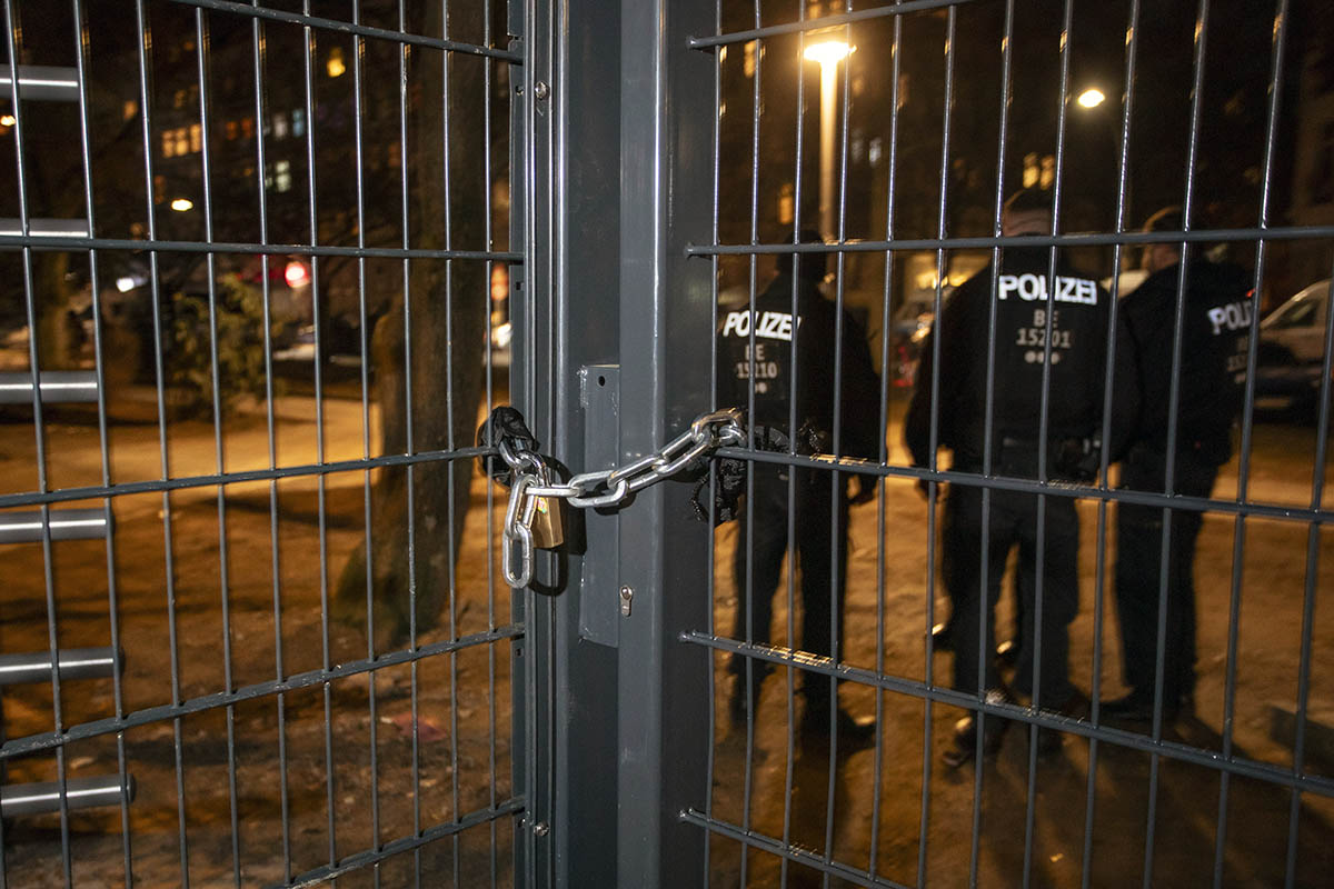 Görlitzer Park - ZAUN: Array