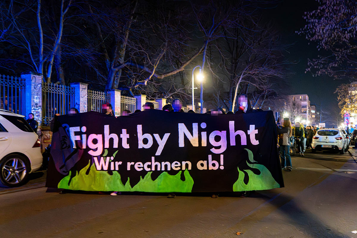 Queerfeministische Abenddemo zum Frauenkampftag: Array