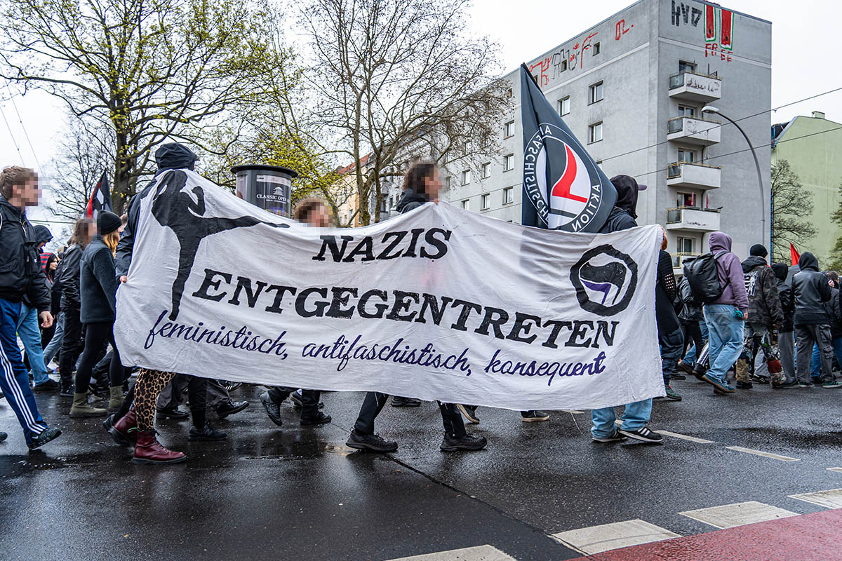 Antifa-Demo nach Nazi-Angriff in Friedrichshain: Array
