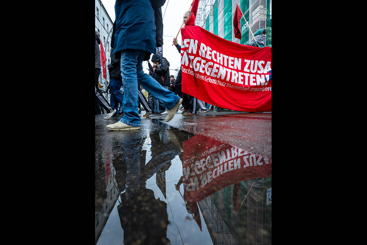 Antifa-Demo nach Nazi-Angriff in Friedrichshain: Array