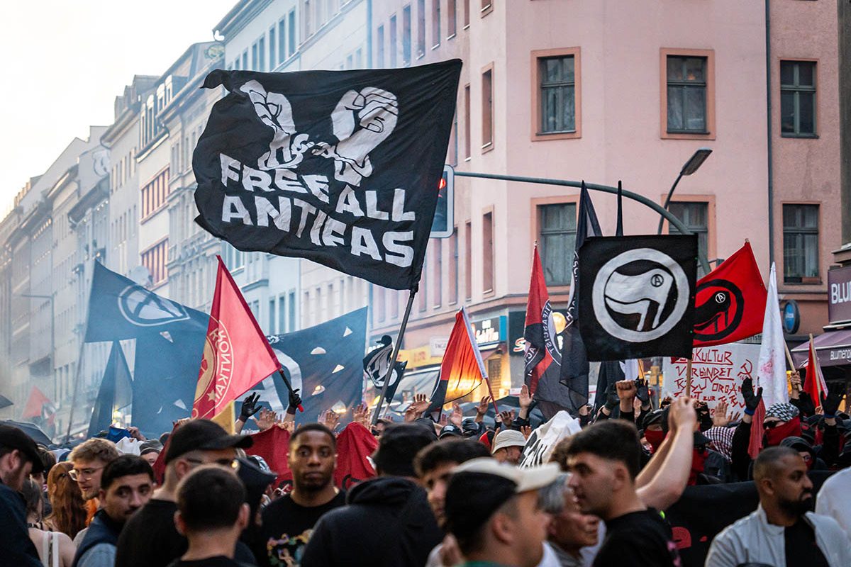 Chaotischer Erster Mai in Kreuzberg: 