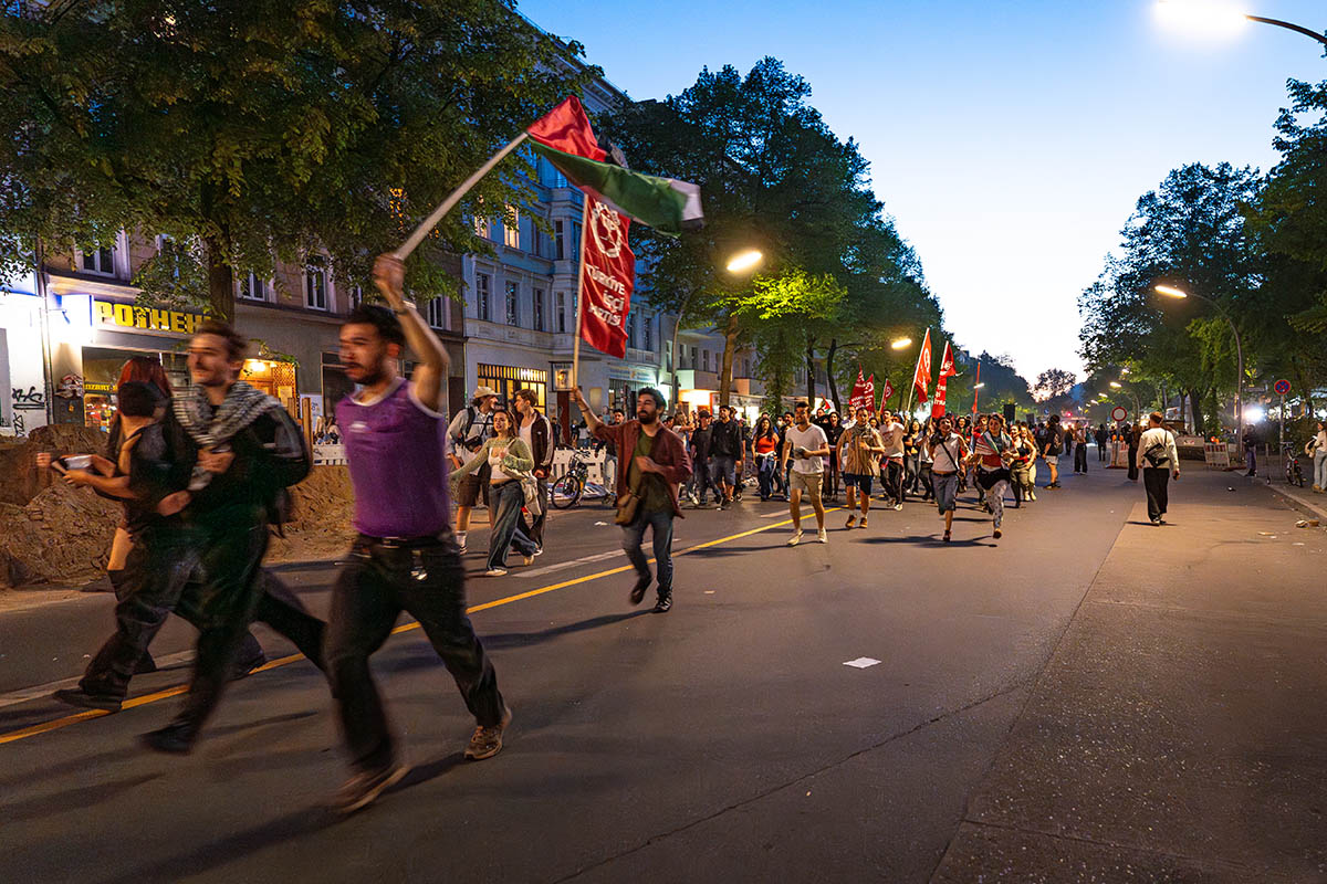 Chaotischer Erster Mai in Kreuzberg: 