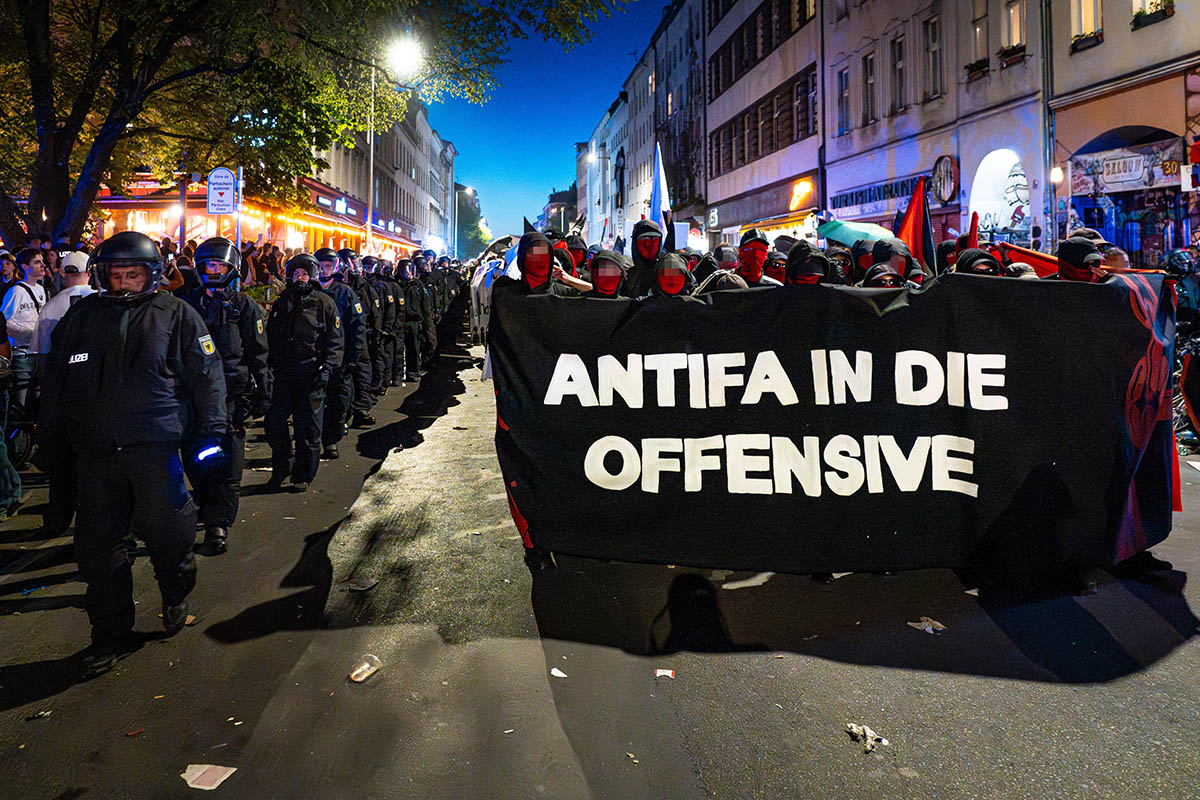 Chaotischer Erster Mai in Kreuzberg: 