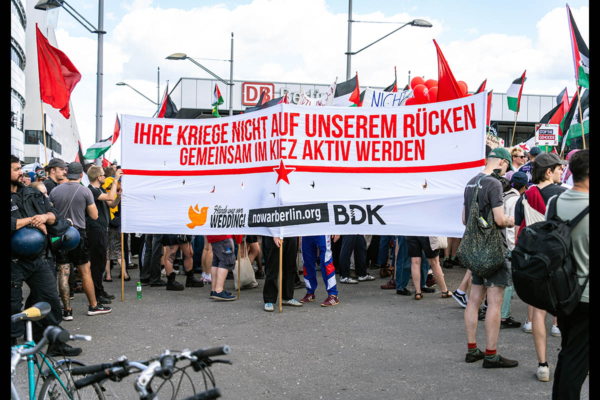 Protest gegen Waffenfabrik im Wedding: 