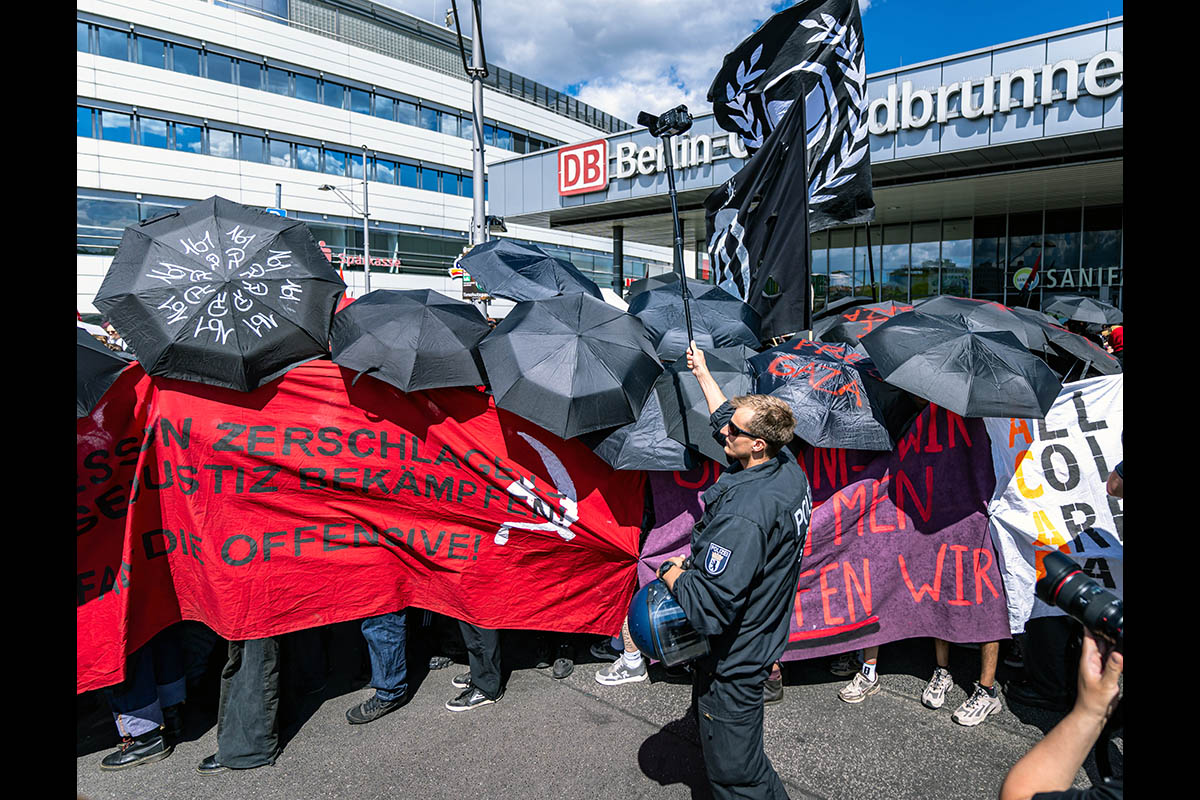 Protest gegen Waffenfabrik im Wedding: 