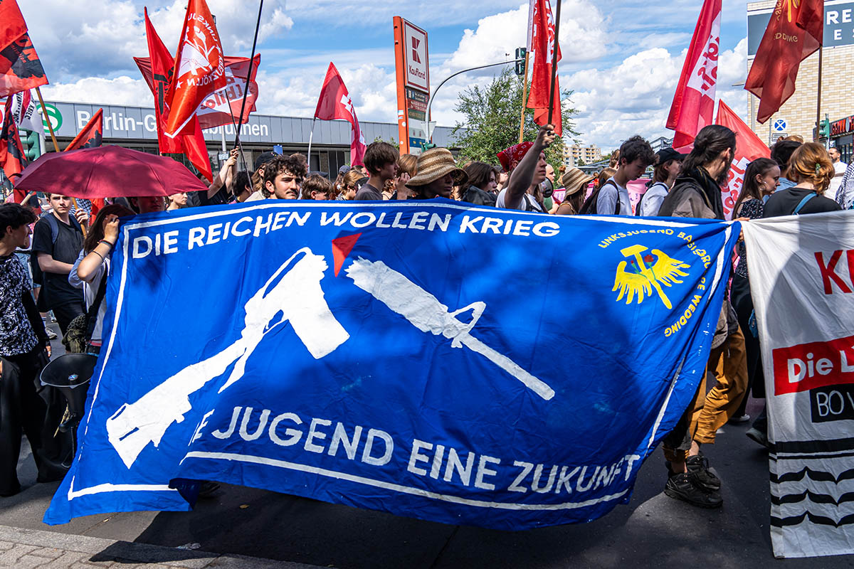 Protest gegen Waffenfabrik im Wedding: 
