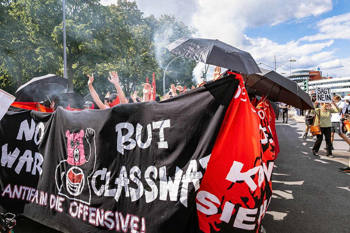 Protest gegen Waffenfabrik im Wedding: 
