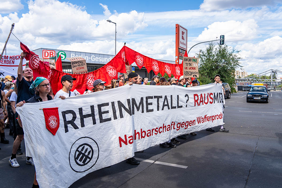 Protest gegen Waffenfabrik im Wedding: 