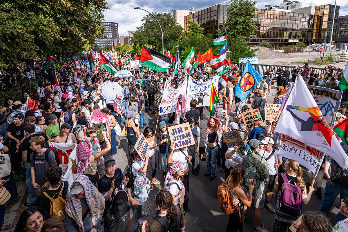 Protest gegen Waffenfabrik im Wedding: 