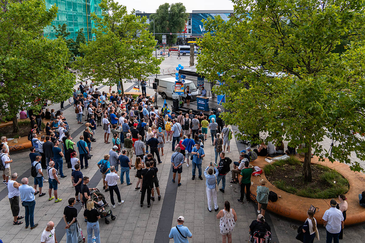Protest gegen AfD-Wahlkampfstart in Marzahn: 
