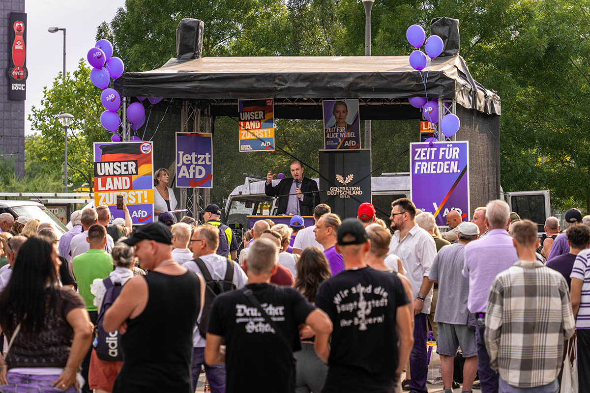 Protest gegen AfD-Wahlkampfstart in Marzahn: 