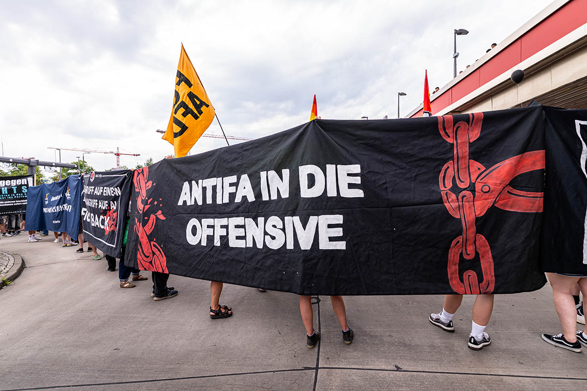 Protest gegen AfD-Wahlkampfstart in Marzahn: 