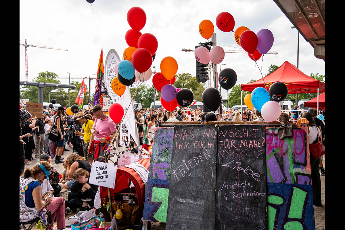 Protest gegen AfD-Wahlkampfstart in Marzahn: 