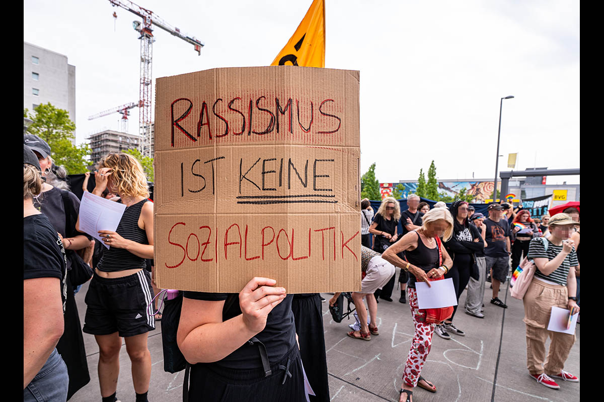 Protest gegen AfD-Wahlkampfstart in Marzahn: 