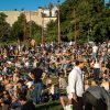 Partielle Sonnenfinsternis in Berlin begeistert Tausende:    Array
