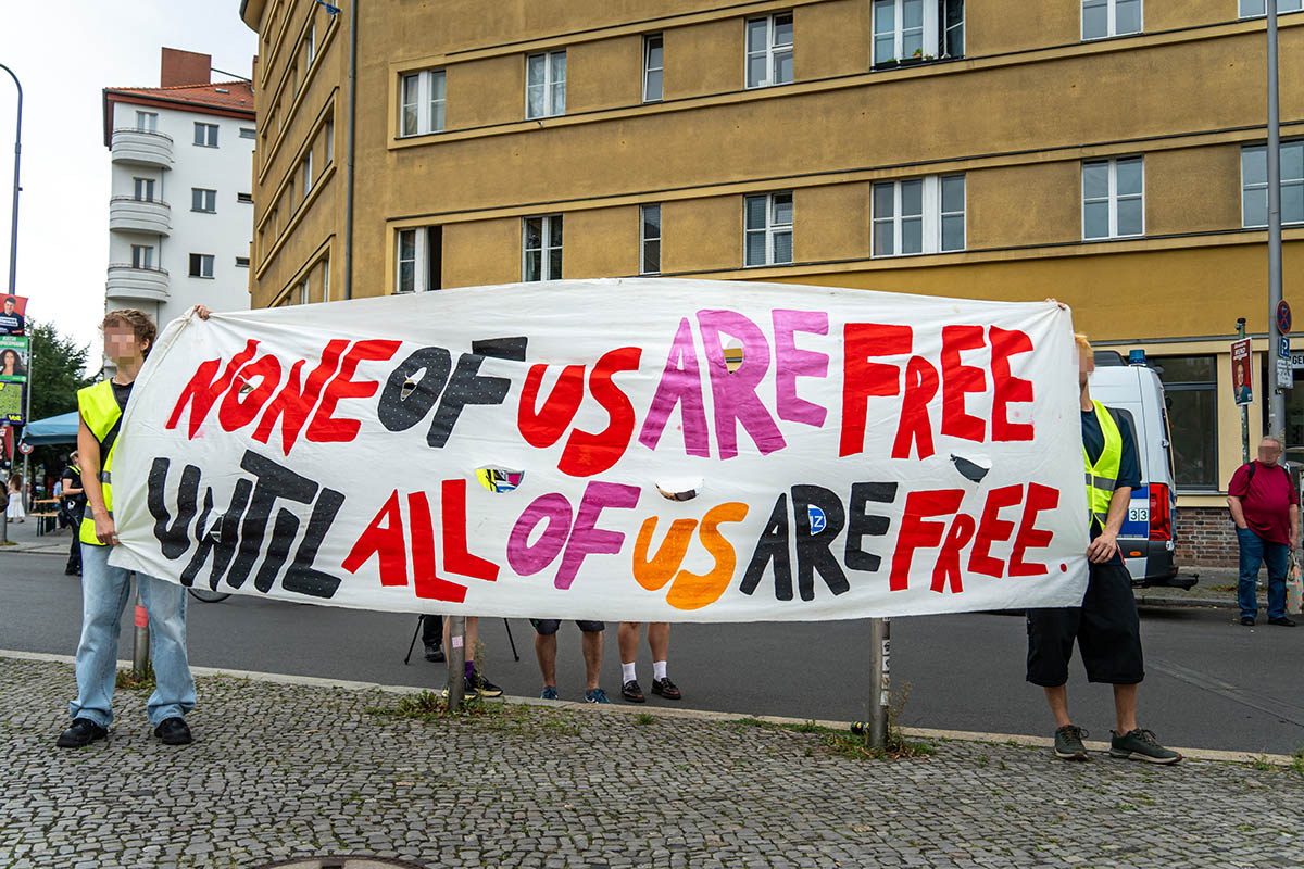 Black Lives Matter Kundgebung am Volksbad: Array