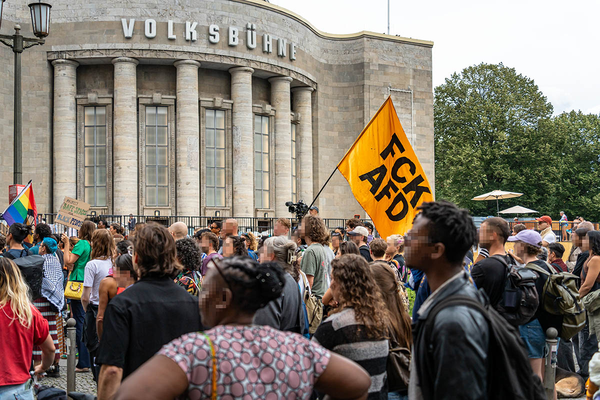 Black Lives Matter Kundgebung am Volksbad: Array