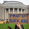 Black Lives Matter Kundgebung am Volksbad:    Array