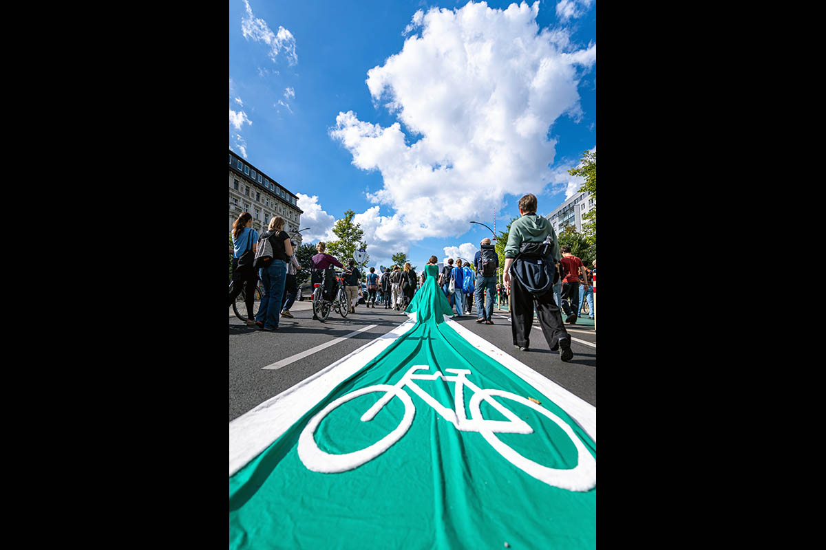Zehntausende protestieren für wehrhafte Demokratie: 