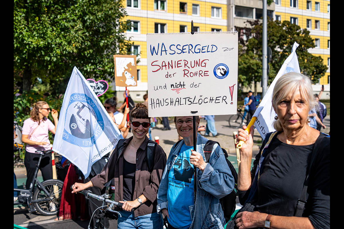 Zehntausende protestieren für wehrhafte Demokratie: 