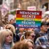 Zehntausende protestieren für wehrhafte Demokratie:    