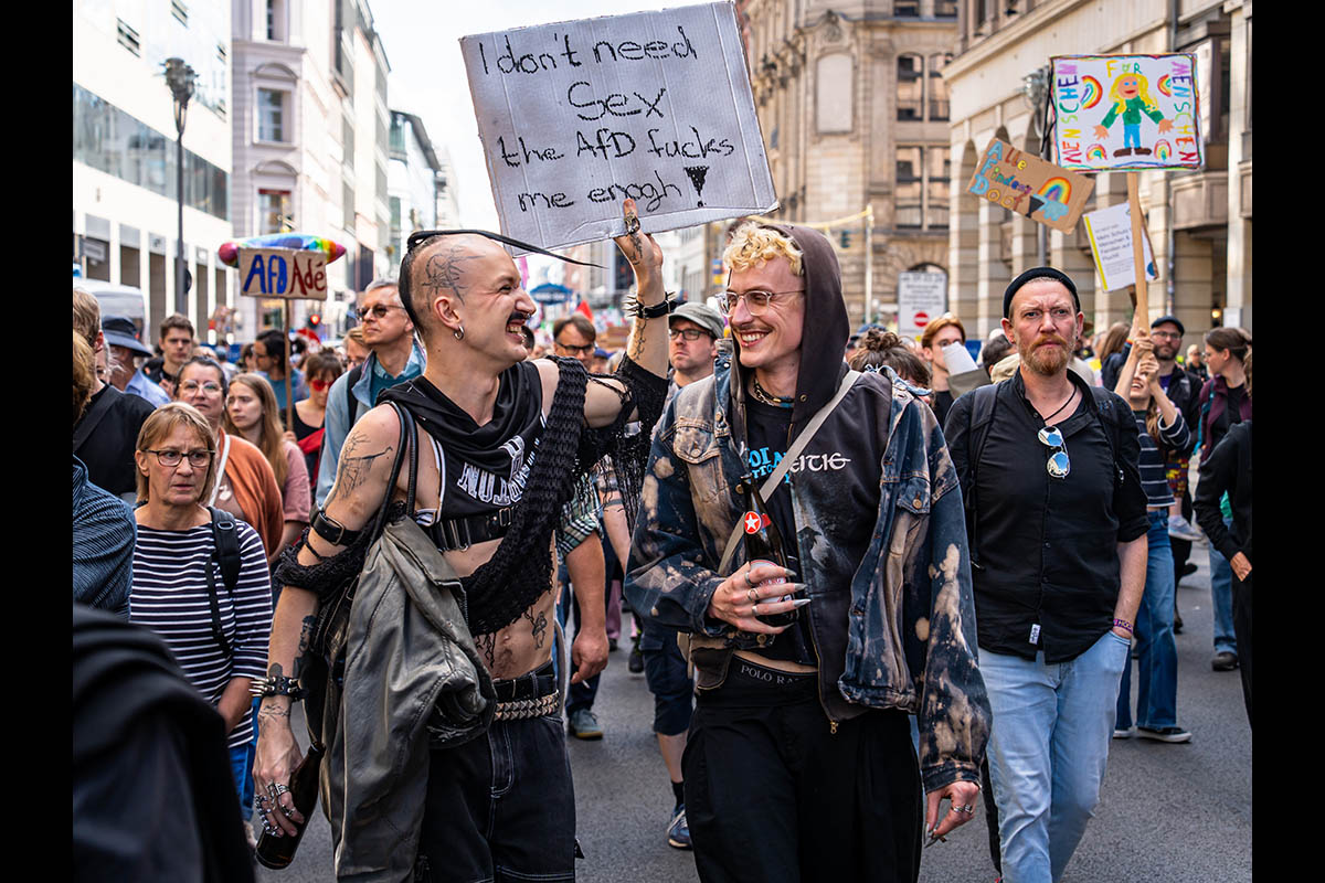 Zehntausende protestieren für wehrhafte Demokratie: 