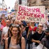 Zehntausende protestieren für wehrhafte Demokratie:    