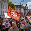 Zehntausende protestieren für wehrhafte Demokratie:    